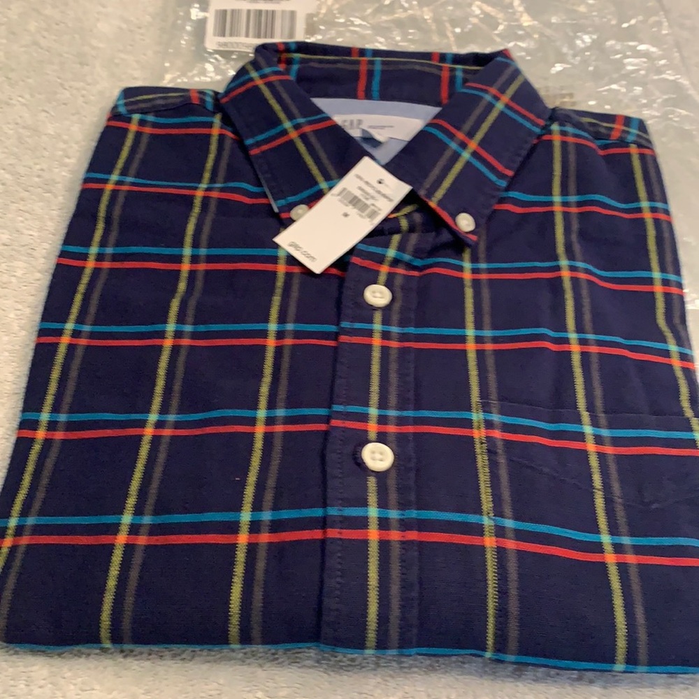 Gap cotton button down. Untucked MED NWT